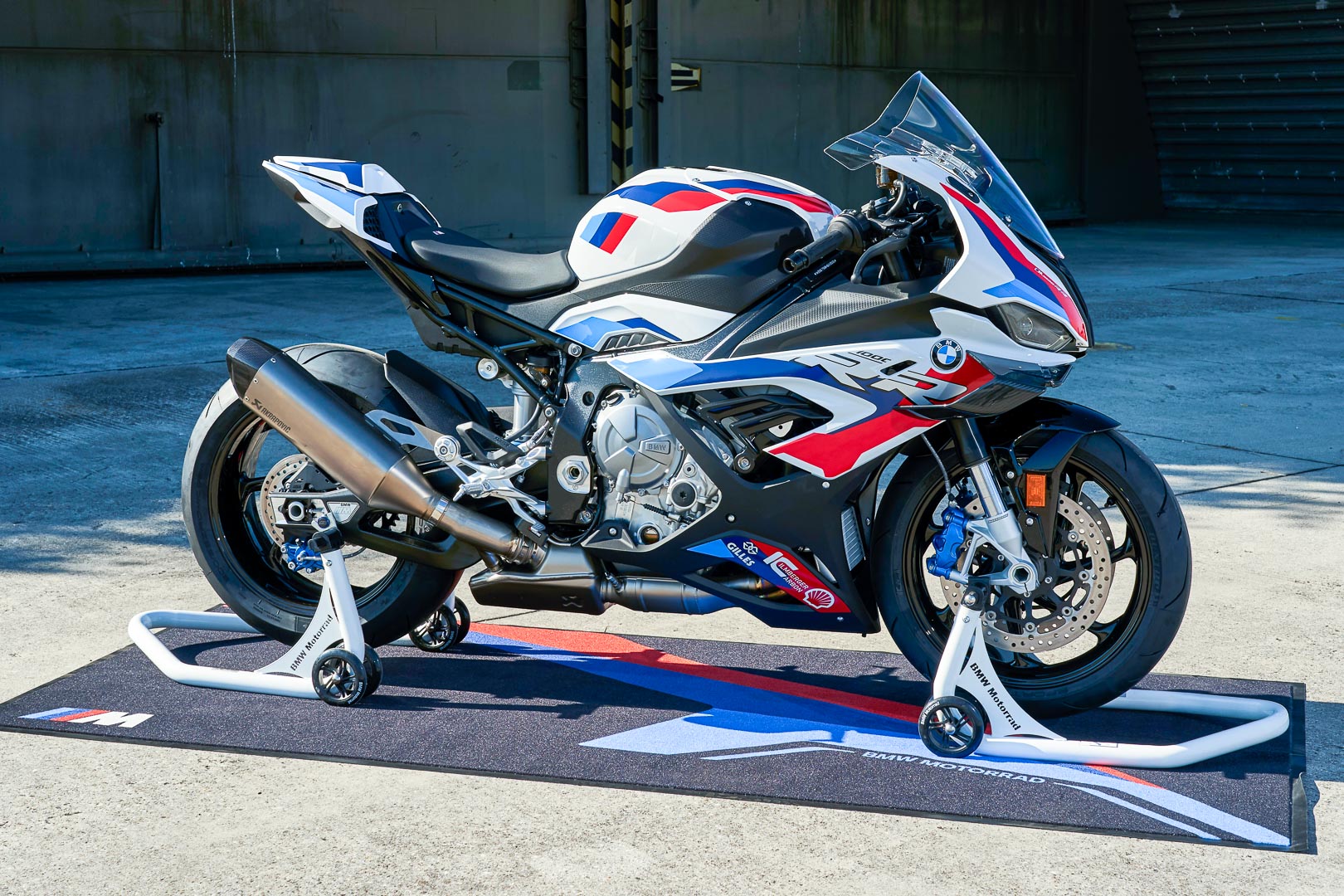 Bmw M 1000 Rr M Power Motorcycle For Race Track Performance Racers Tech