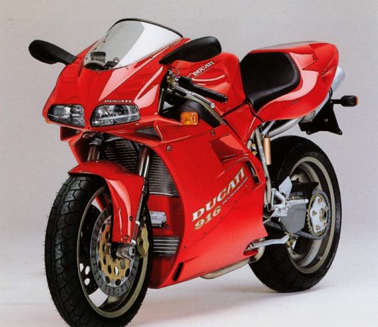 Ducati 916 (1994–1998): The Ultimate Italian Superbike Legend Ducati 916 1994 red superbike front and side view